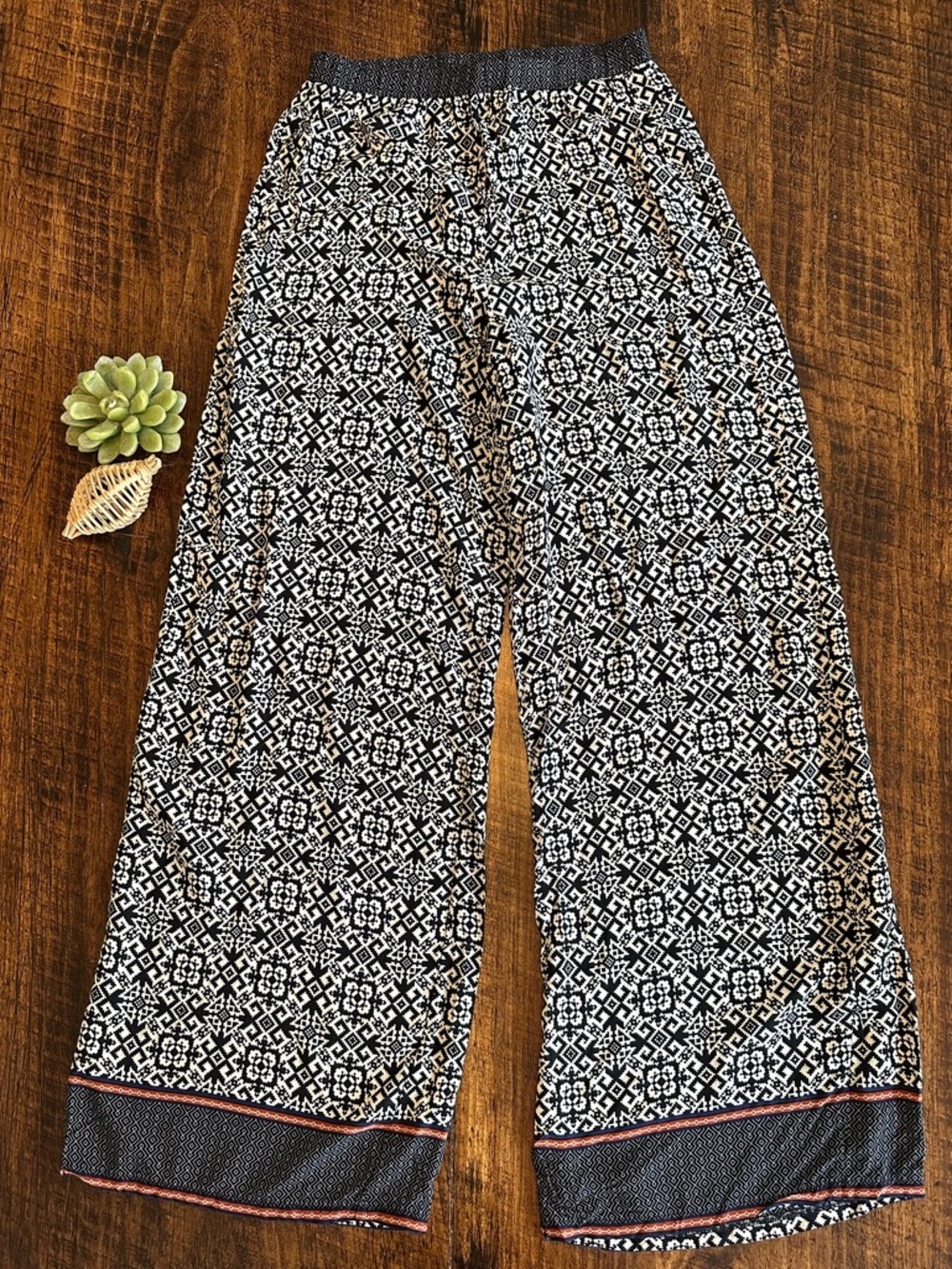 Sans Souci | Wide Leg Flowy Boho Palazzo Pants - Geometric Tile Print, Size S